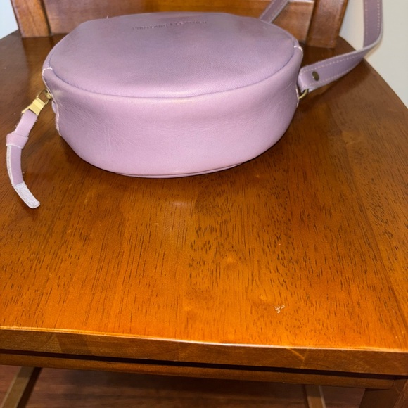 Portland Leather Goods Small Circle Crossbody Bag - Picture 4 of 9